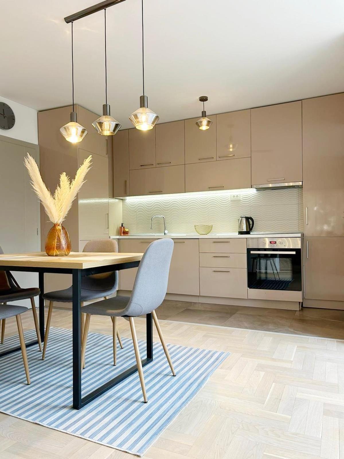 The Circle Apartment Скопье Экстерьер фото