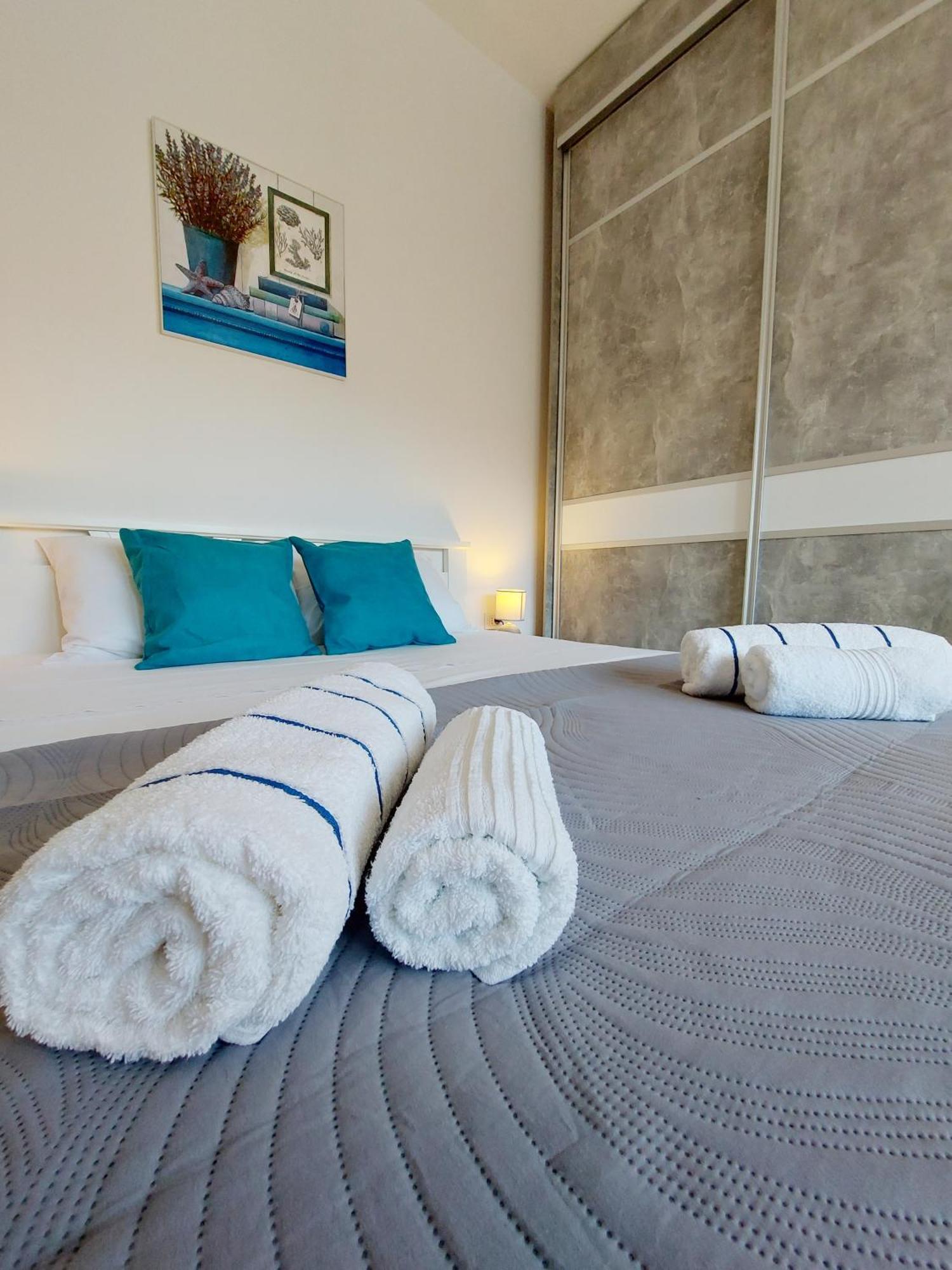 The Circle Apartment Скопье Экстерьер фото