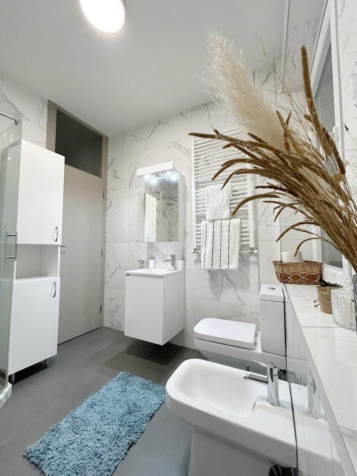The Circle Apartment Скопье Экстерьер фото