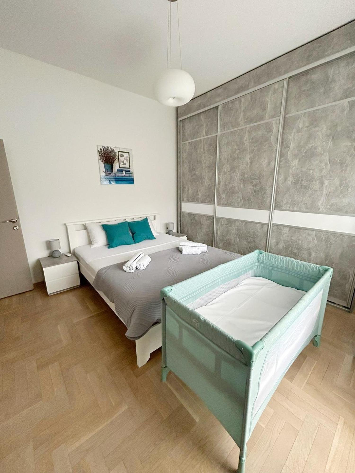 The Circle Apartment Скопье Экстерьер фото